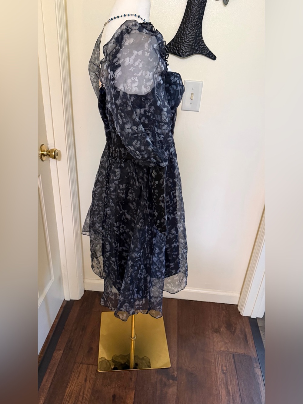 Sheer Puff-lantern Sleeve butterfly print Midi Dress by Missord - Picture 5 of 13